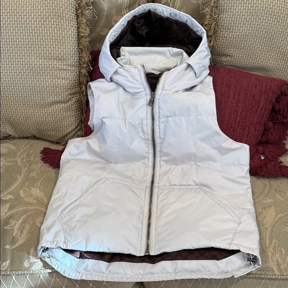 Coach Women’s white Puffer Vest